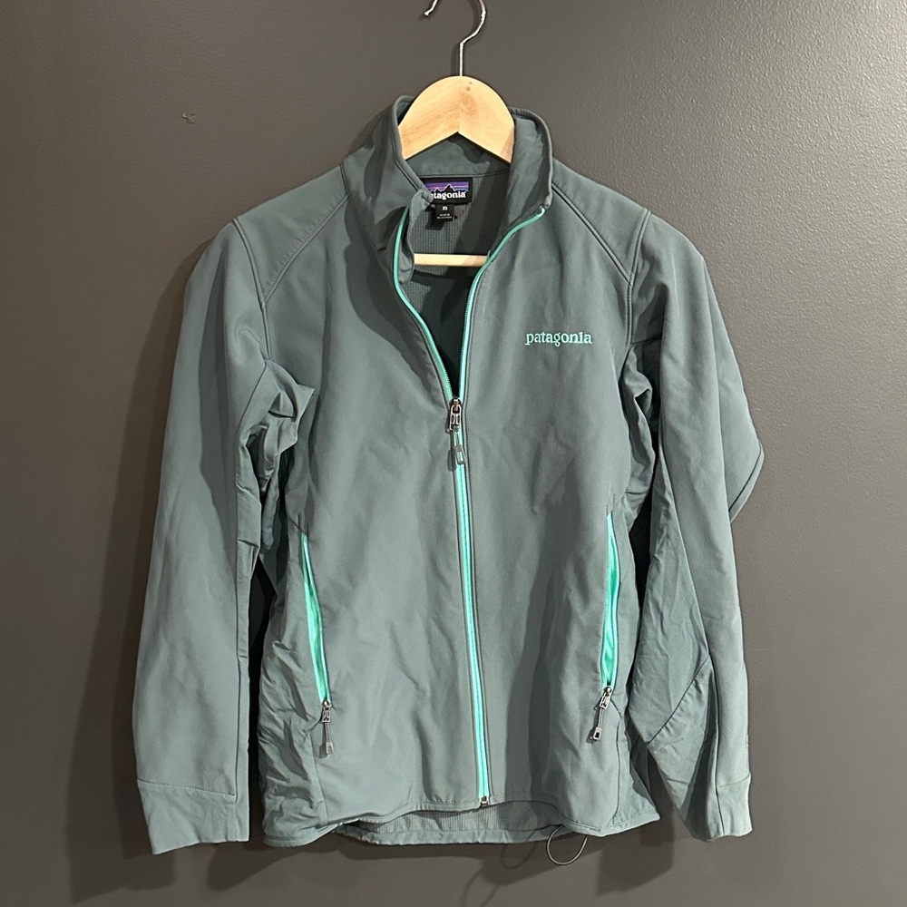 Patagonia Slate Jacket with Aqua Zippers